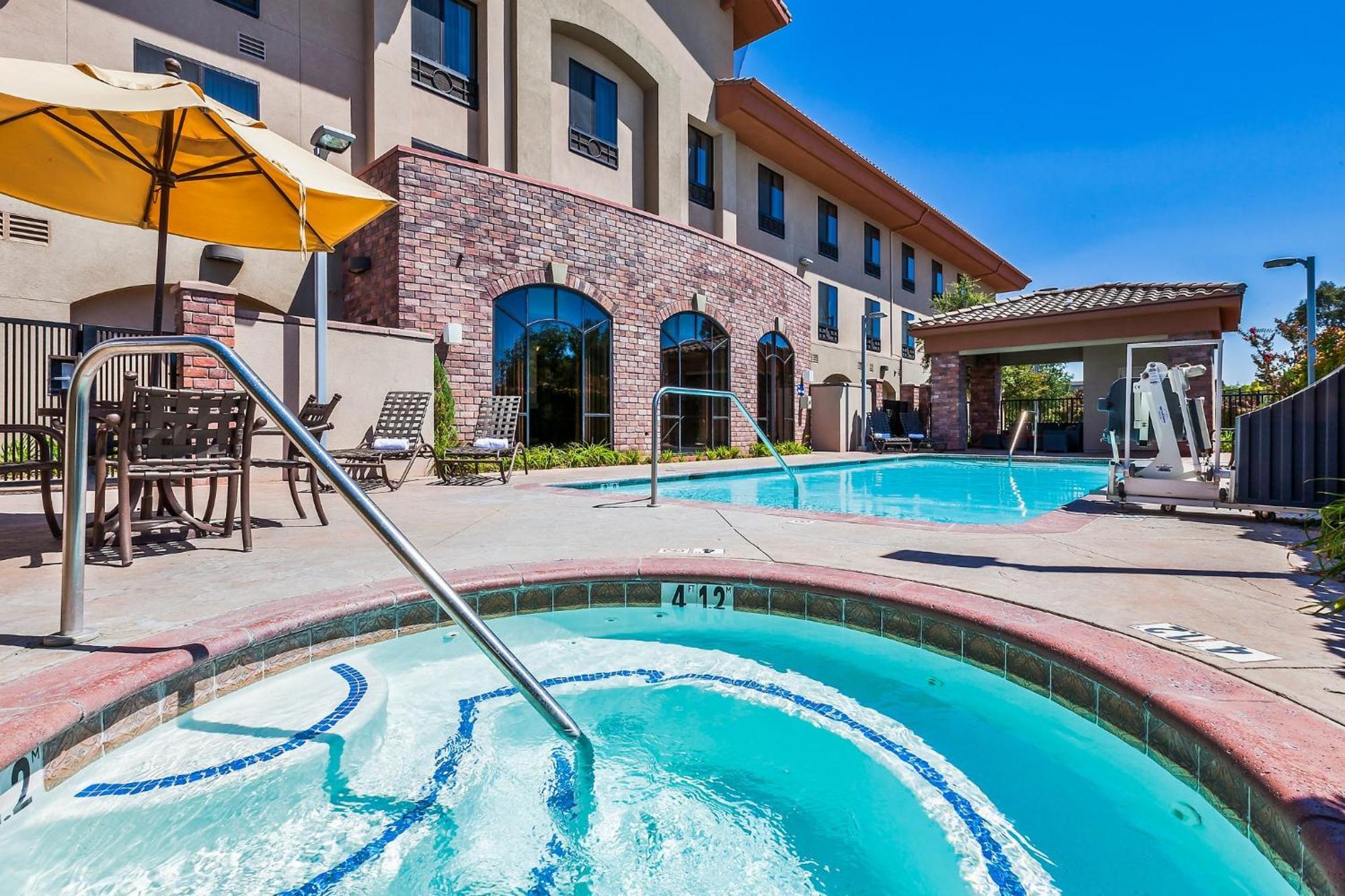 Holiday Inn Express Hotel & Suites Atascadero By Ihg Luaran gambar